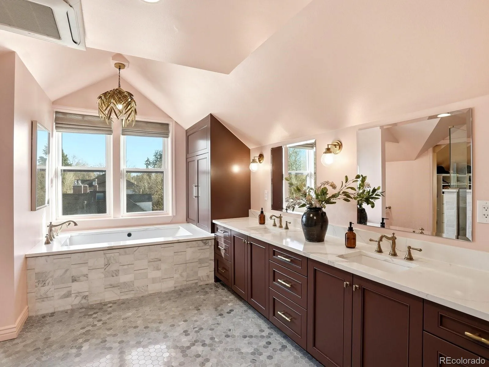 04102026165736 1600 36