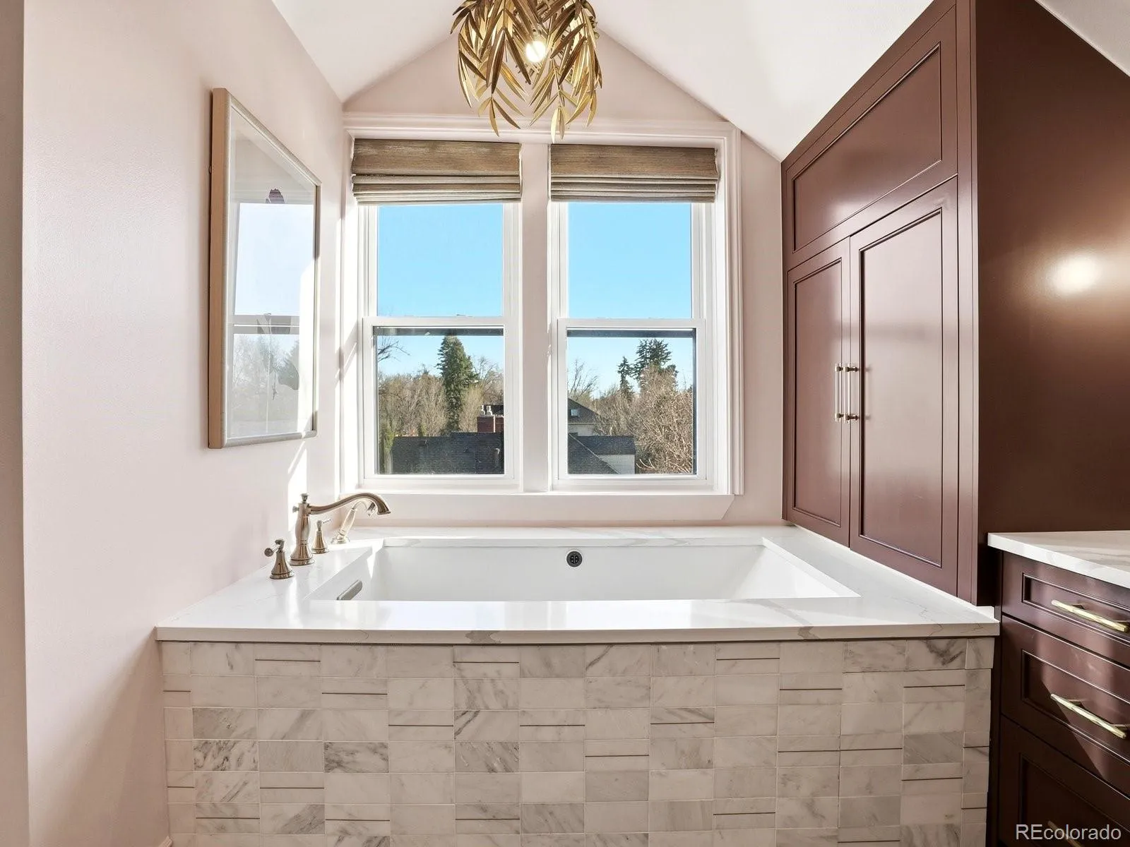 04102026165736 1600 37