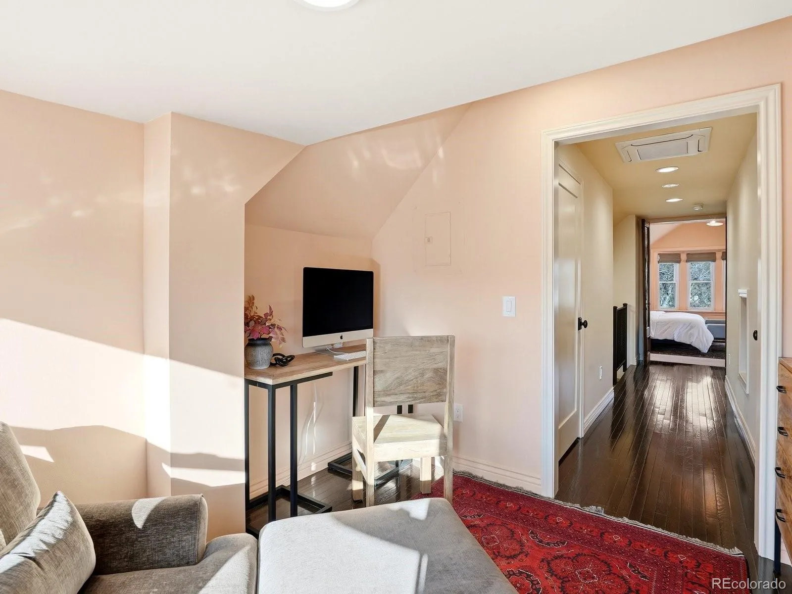 04102026165736 1600 40