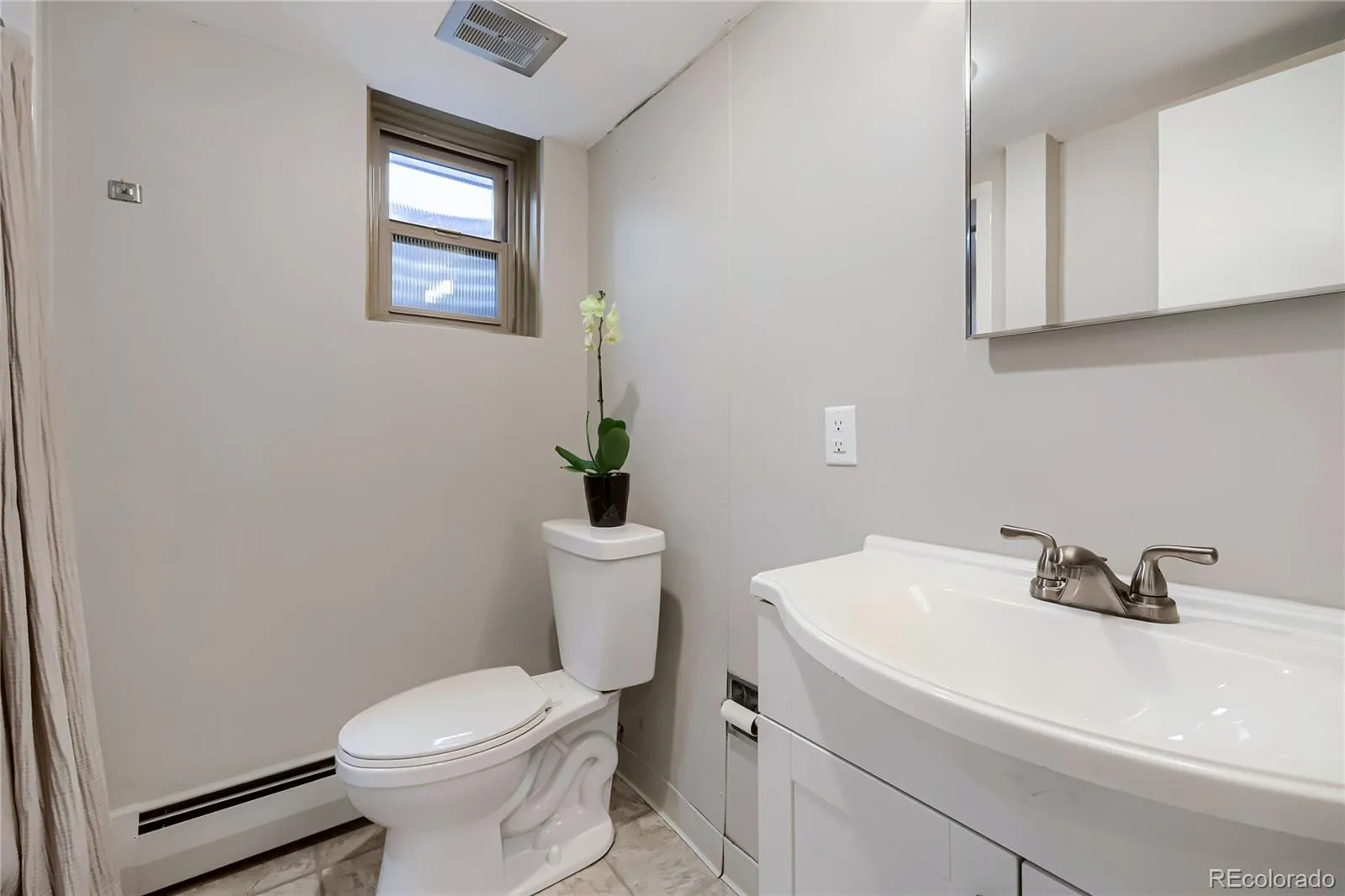 411 Leyden Street Denver CO 80220 MLS #REC7602321 04282026185140 1600 23