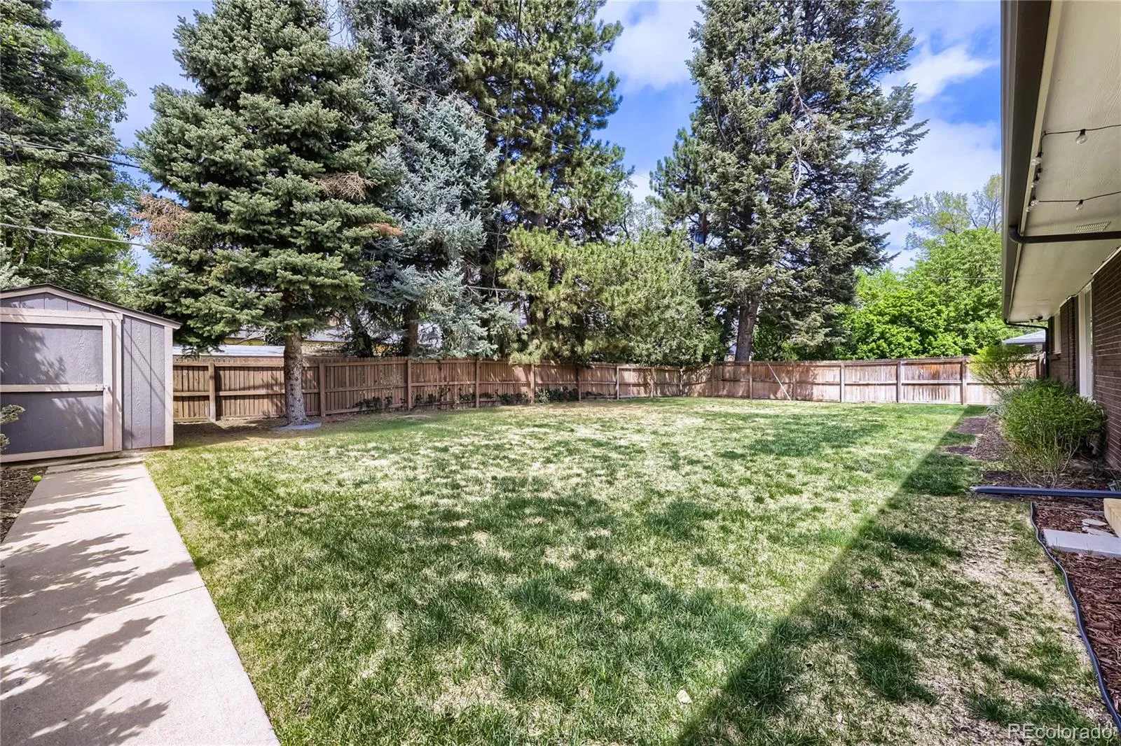 411 Leyden Street Denver CO 80220 MLS #REC7602321 04282026185140 1600 31