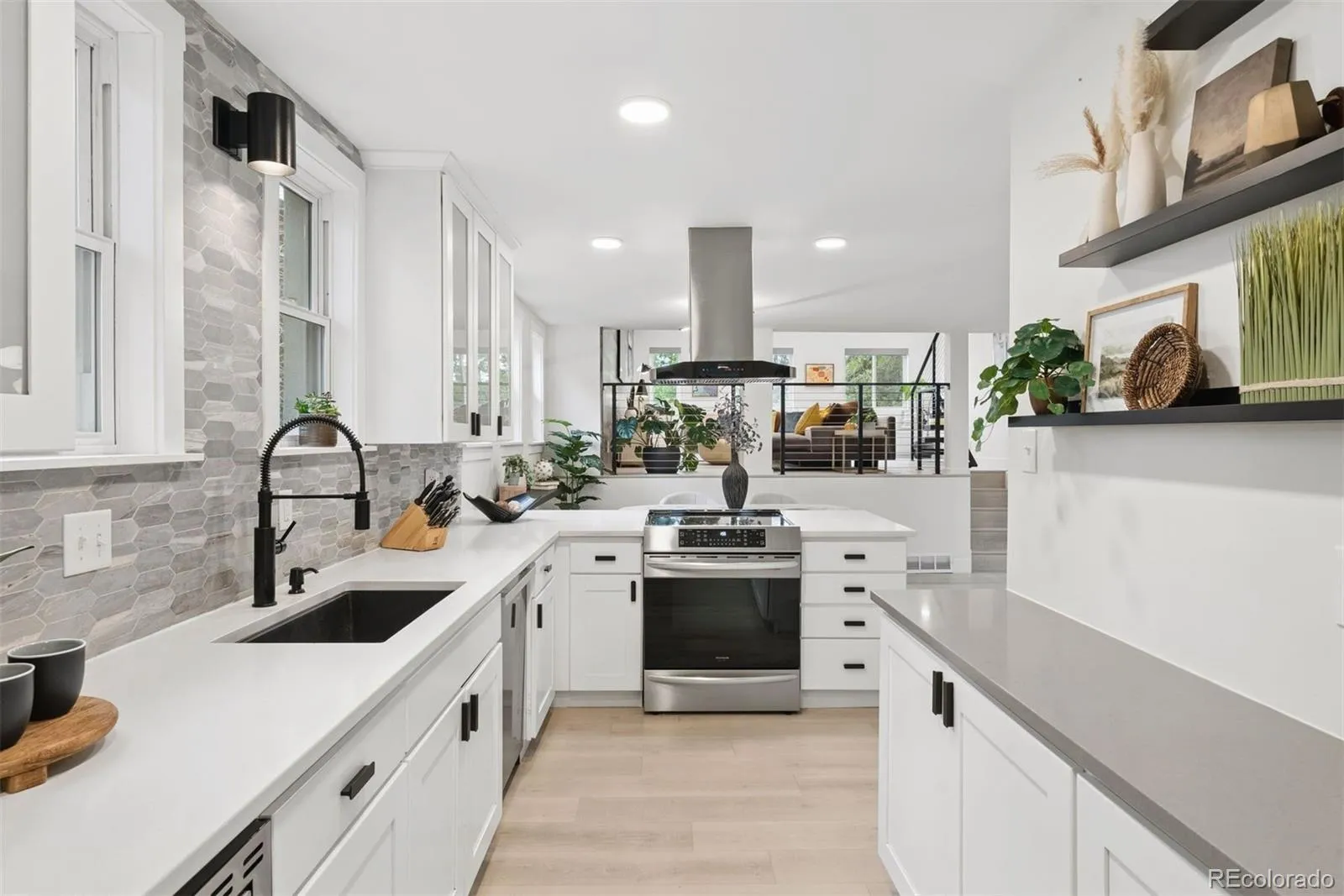 1560 Kearney Street Denver CO 80220 MLS #REC7603359 05102026033722 1600 9