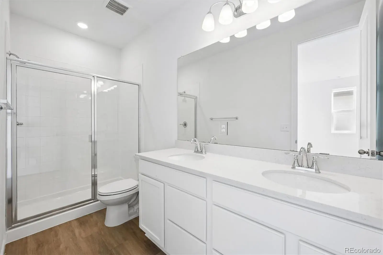 24175 E 30th Place Aurora CO 80019 MLS #REC7606386 02202026192149 1600 12