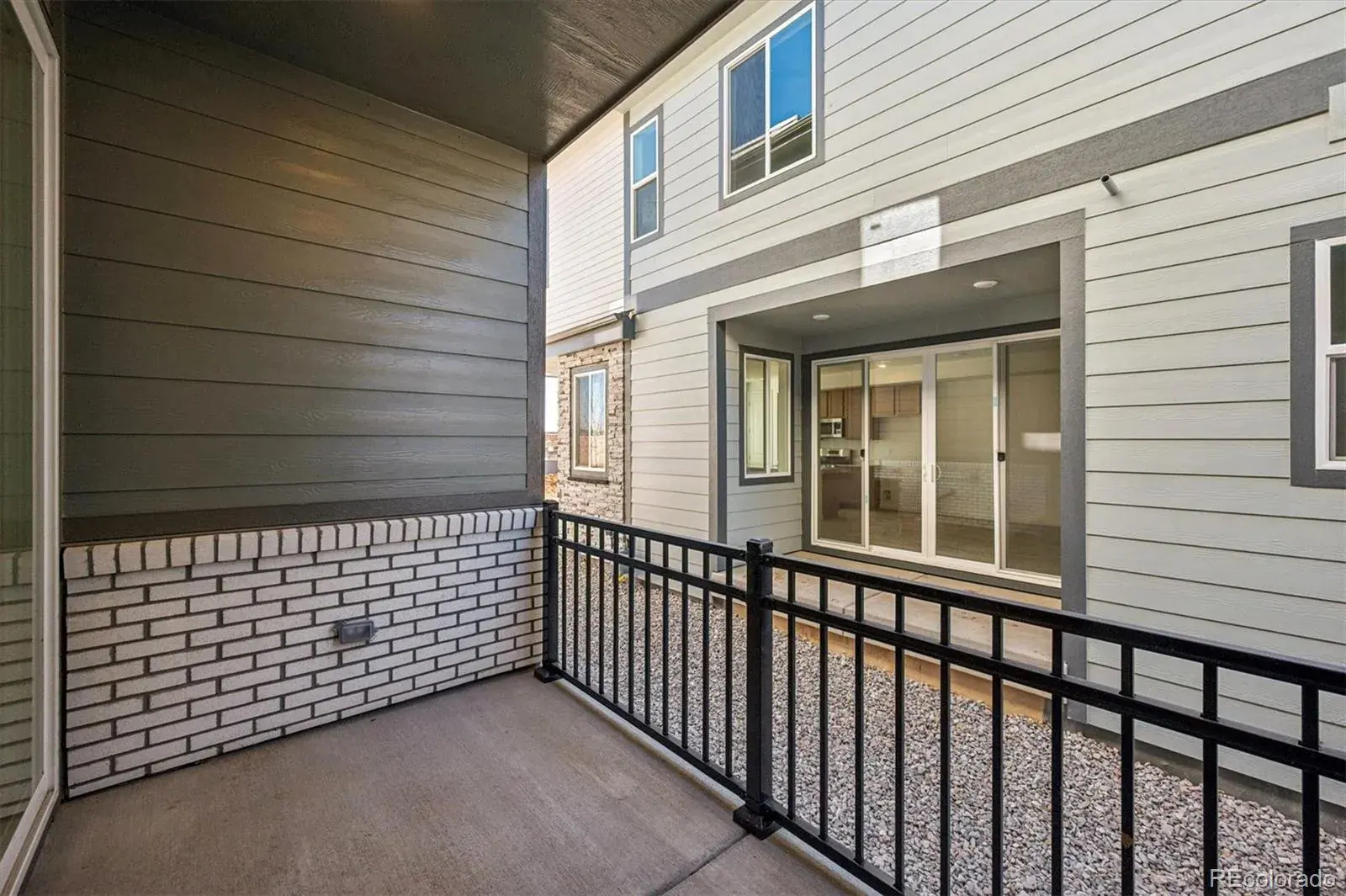 24175 E 30th Place Aurora CO 80019 MLS #REC7606386 02202026192149 1600 18