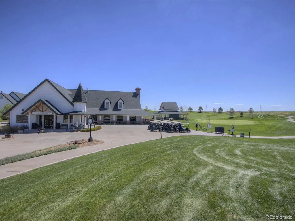 1201 S Fultondale Court Aurora CO 80018 | MLS #REC7606630 06242026041934 1024 34