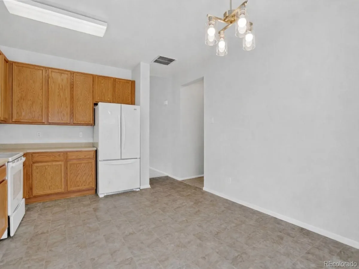 1201 S Fultondale Court Aurora CO 80018 | MLS #REC7606630 06242026041934 1200 10