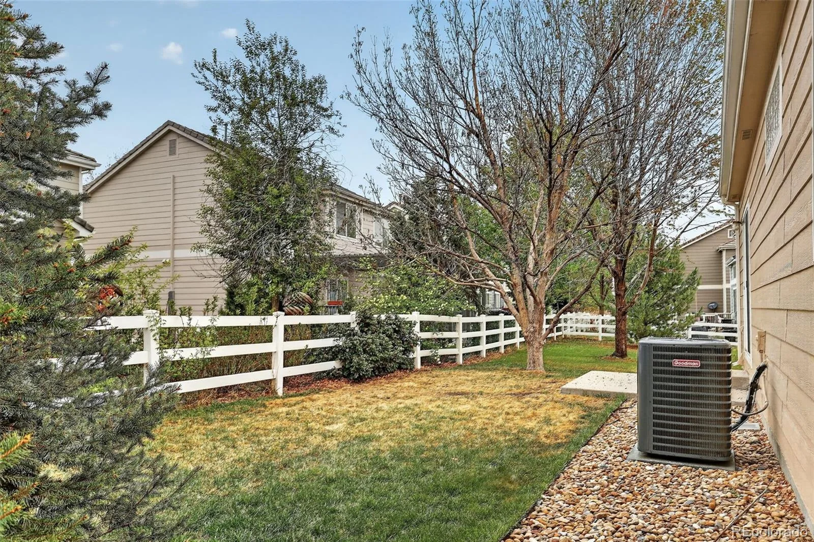 1201 S Fultondale Court Aurora CO 80018 | MLS #REC7606630 06242026041934 1600 20