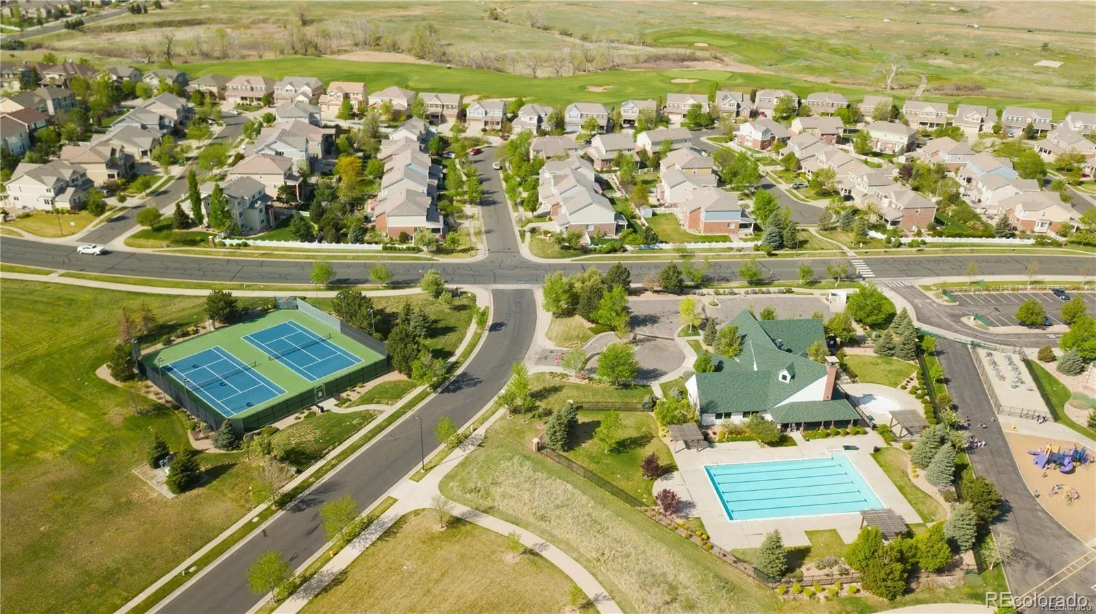 1201 S Fultondale Court Aurora CO 80018 | MLS #REC7606630 06242026041934 1600 27