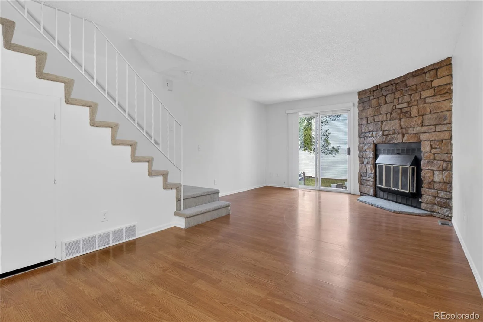3209 S Estes Street Lakewood CO 80227 | MLS #REC7607158 08062026004120 1600 10