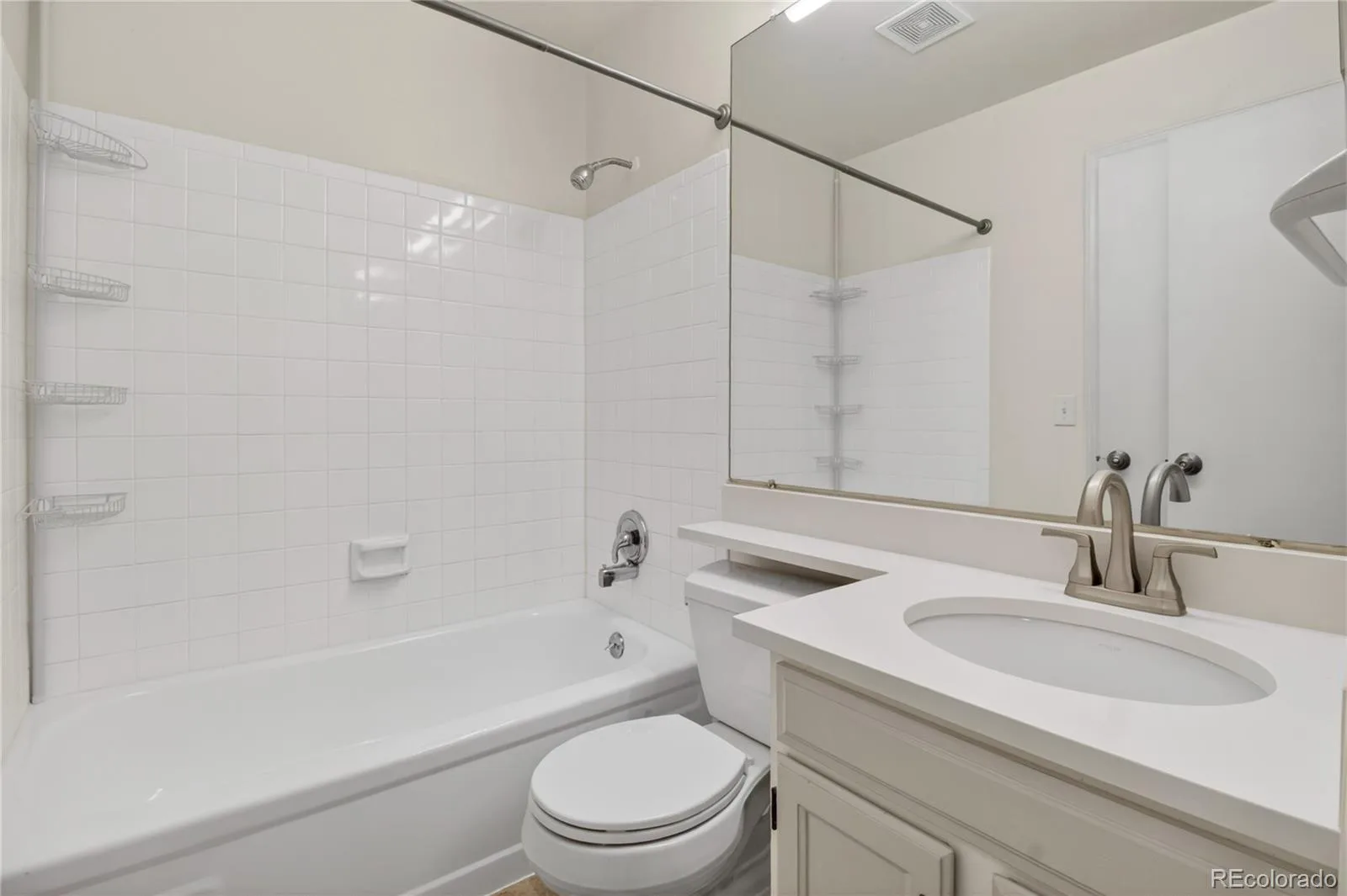 3209 S Estes Street Lakewood CO 80227 | MLS #REC7607158 08062026004120 1600 18