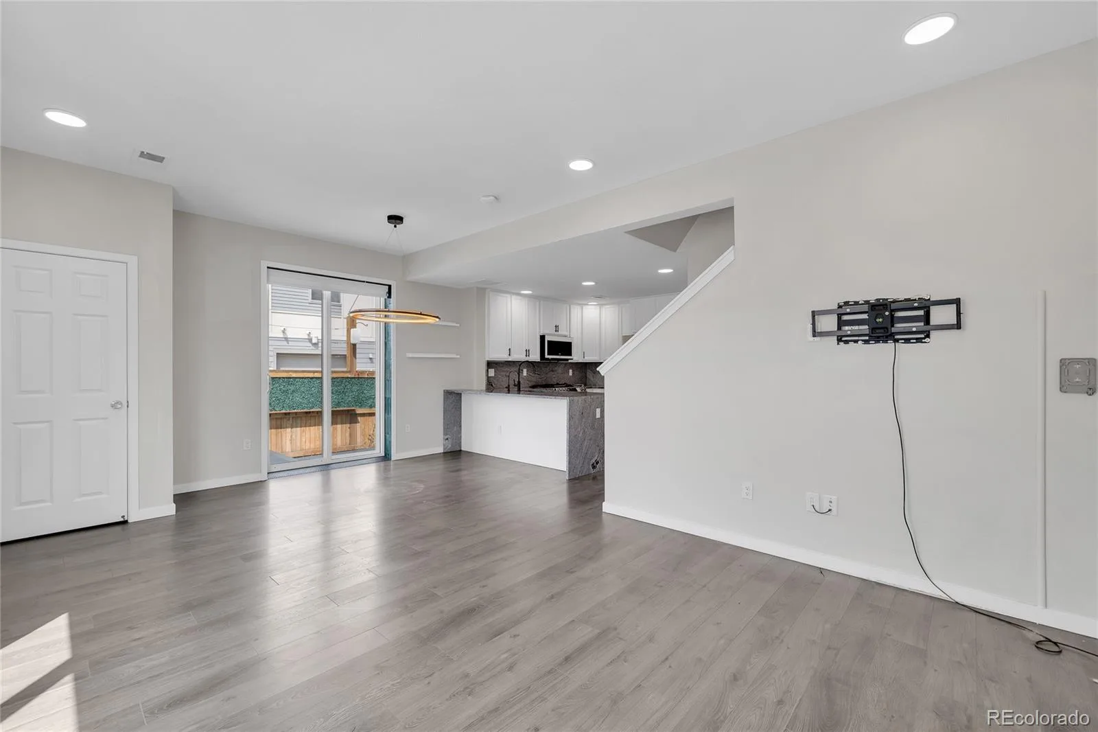 9811 E 56th Place Denver CO 80238 | MLS #REC7612113 08102026155125 1600 33