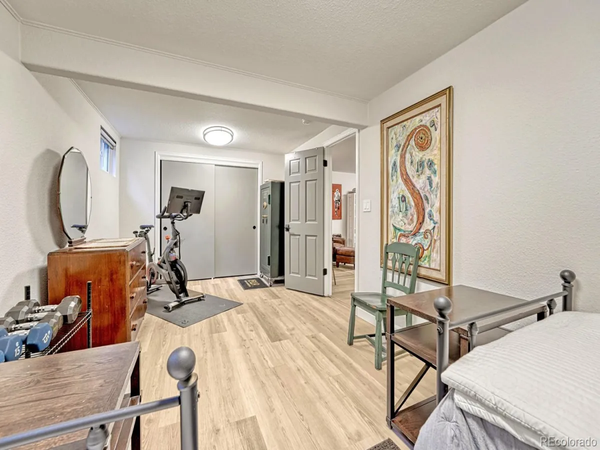 04122026155102 1200 32