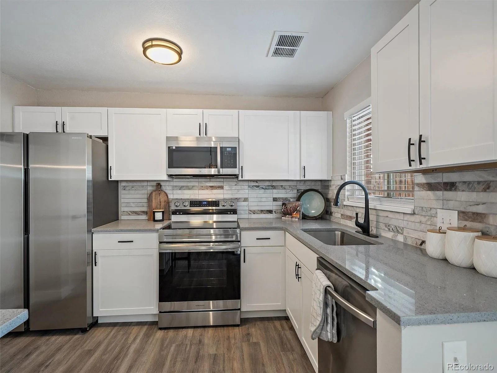 5543 S Lowell Boulevard Littleton CO 80123 | MLS #REC7614134 06112026210844 1600 10