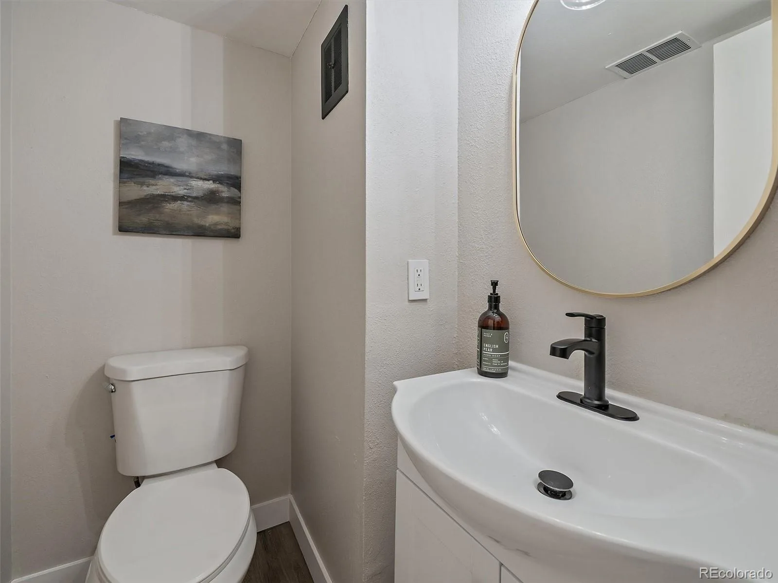 5543 S Lowell Boulevard Littleton CO 80123 | MLS #REC7614134 06112026210844 1600 12