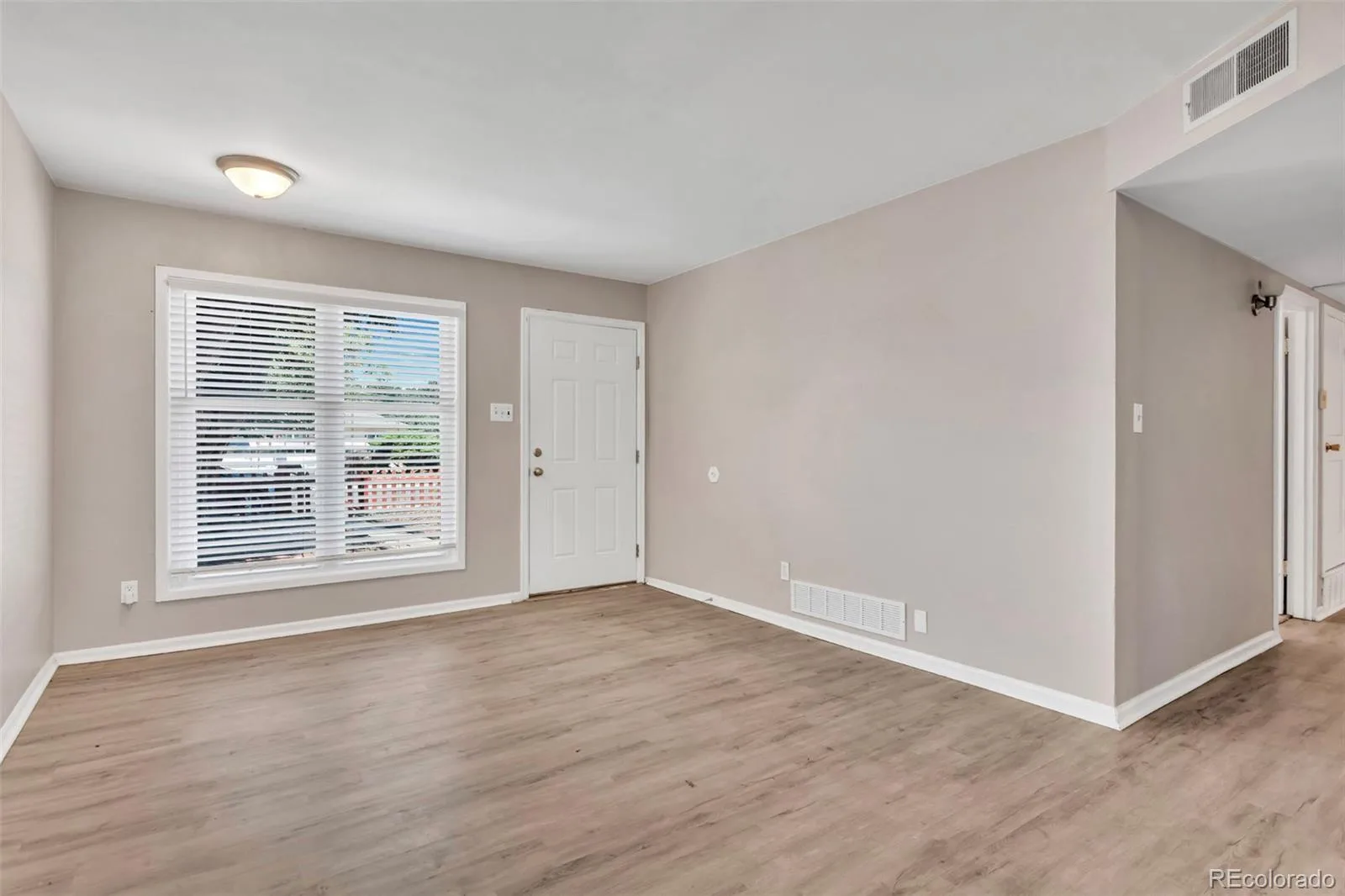 1215 Yuba Street Aurora CO 80011 | MLS #REC7614576 08212026160700 1600 3