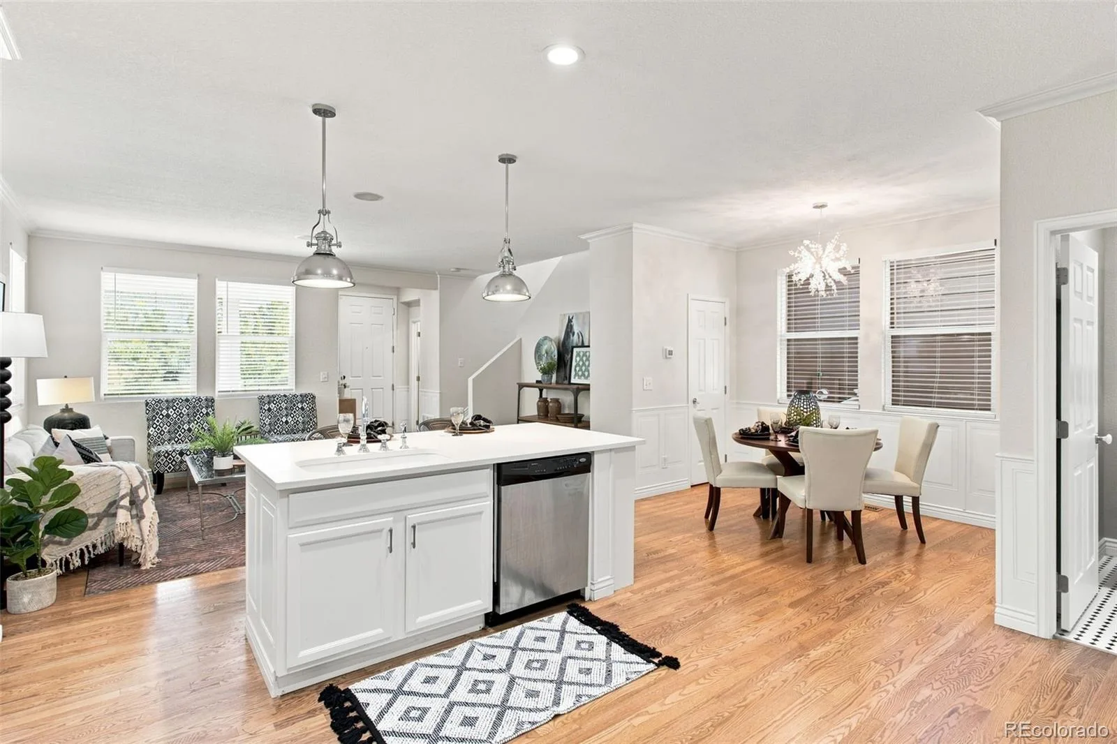 2638 Central Park Boulevard Denver CO 80238 | MLS #REC7614809 08252026001500 1600 10