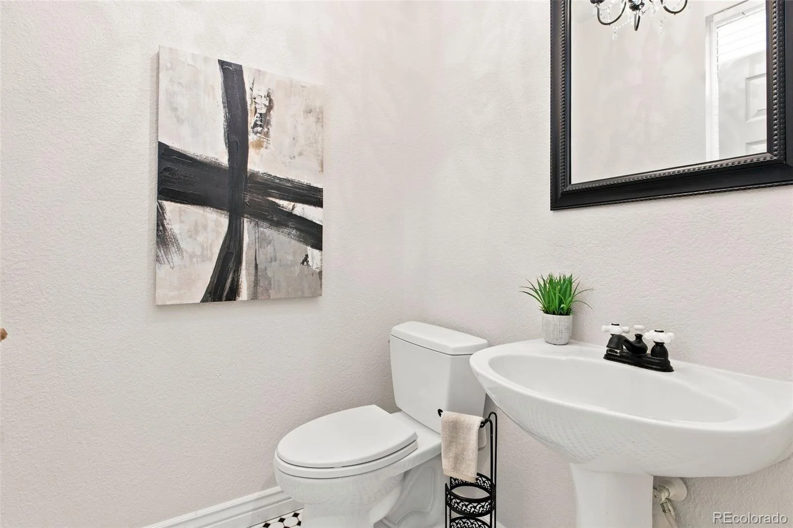 2638 Central Park Boulevard Denver CO 80238 | MLS #REC7614809 08252026001500 1600 24