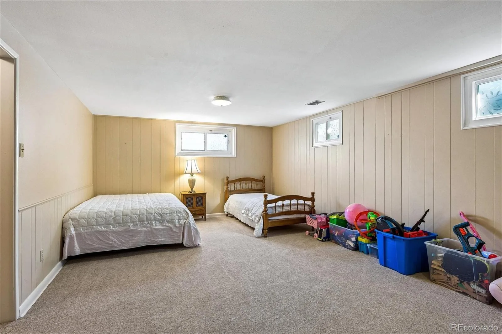 8264 E Kenyon Drive Denver CO 80237 MLS #REC7614815 06122026202542 1600 17