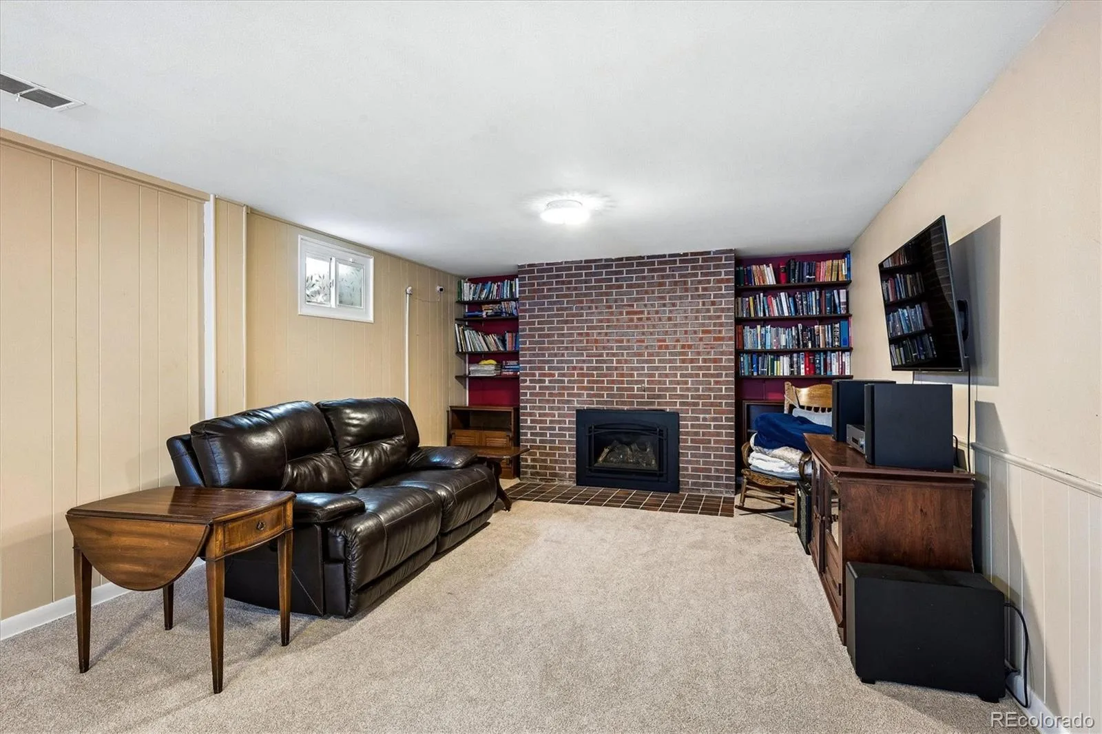 8264 E Kenyon Drive Denver CO 80237 MLS #REC7614815 06122026202542 1600 19