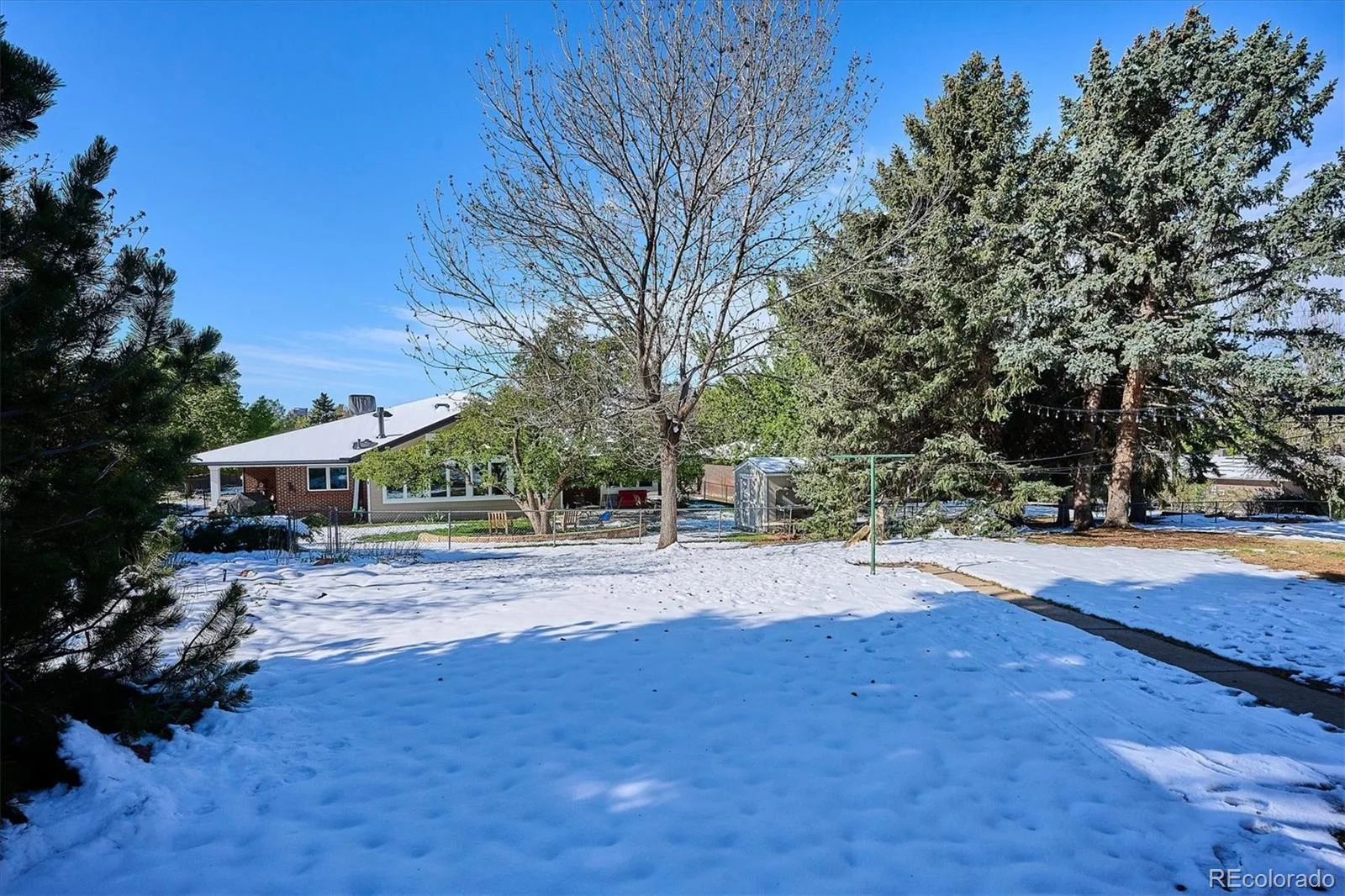 8264 E Kenyon Drive Denver CO 80237 MLS #REC7614815 06122026202542 1600 28