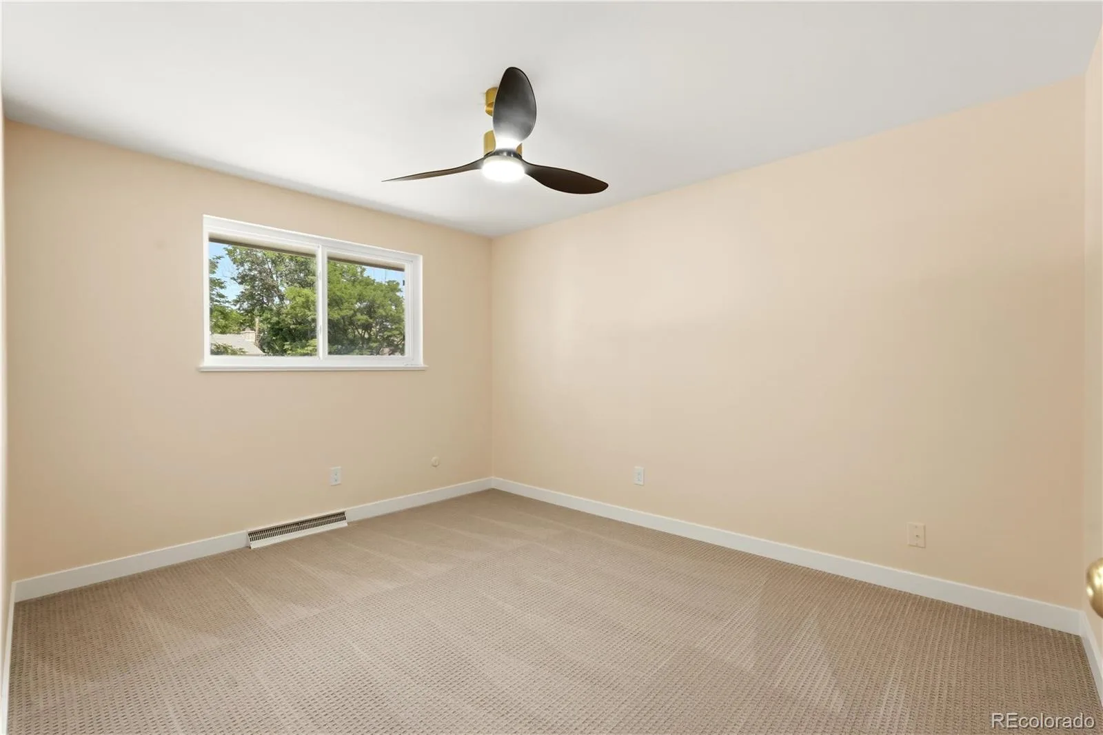 4264 W Radcliff Avenue Denver CO 80236 MLS #REC7618578 07102026222357 1600 25