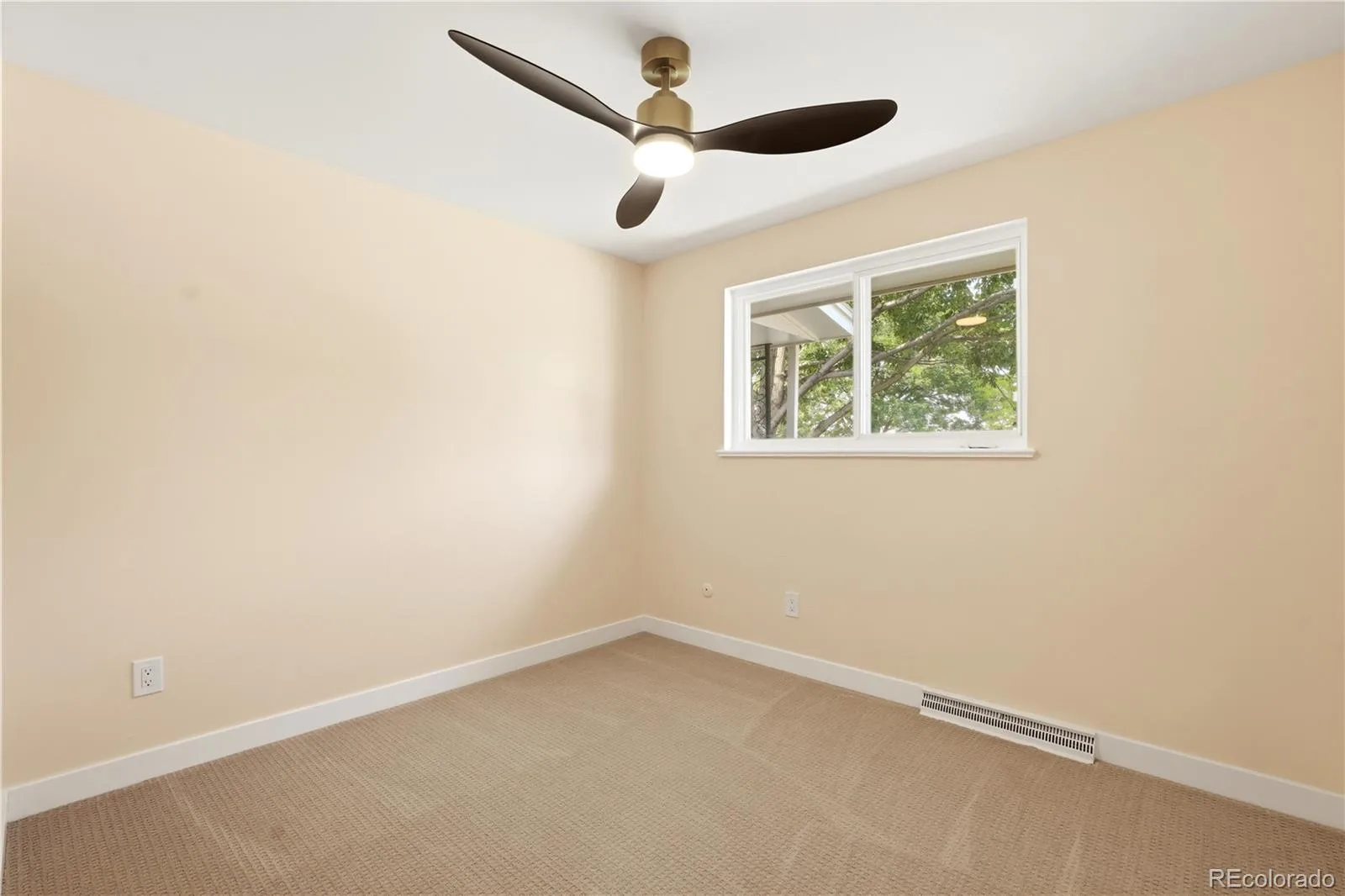 4264 W Radcliff Avenue Denver CO 80236 MLS #REC7618578 07102026222357 1600 26