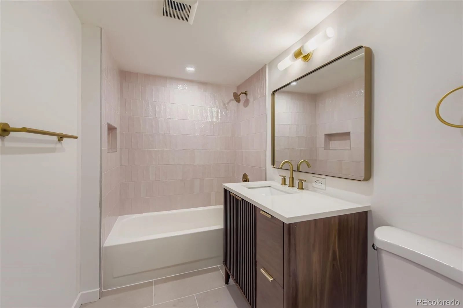 4264 W Radcliff Avenue Denver CO 80236 | MLS #REC7618578 08202026173043 1600 30