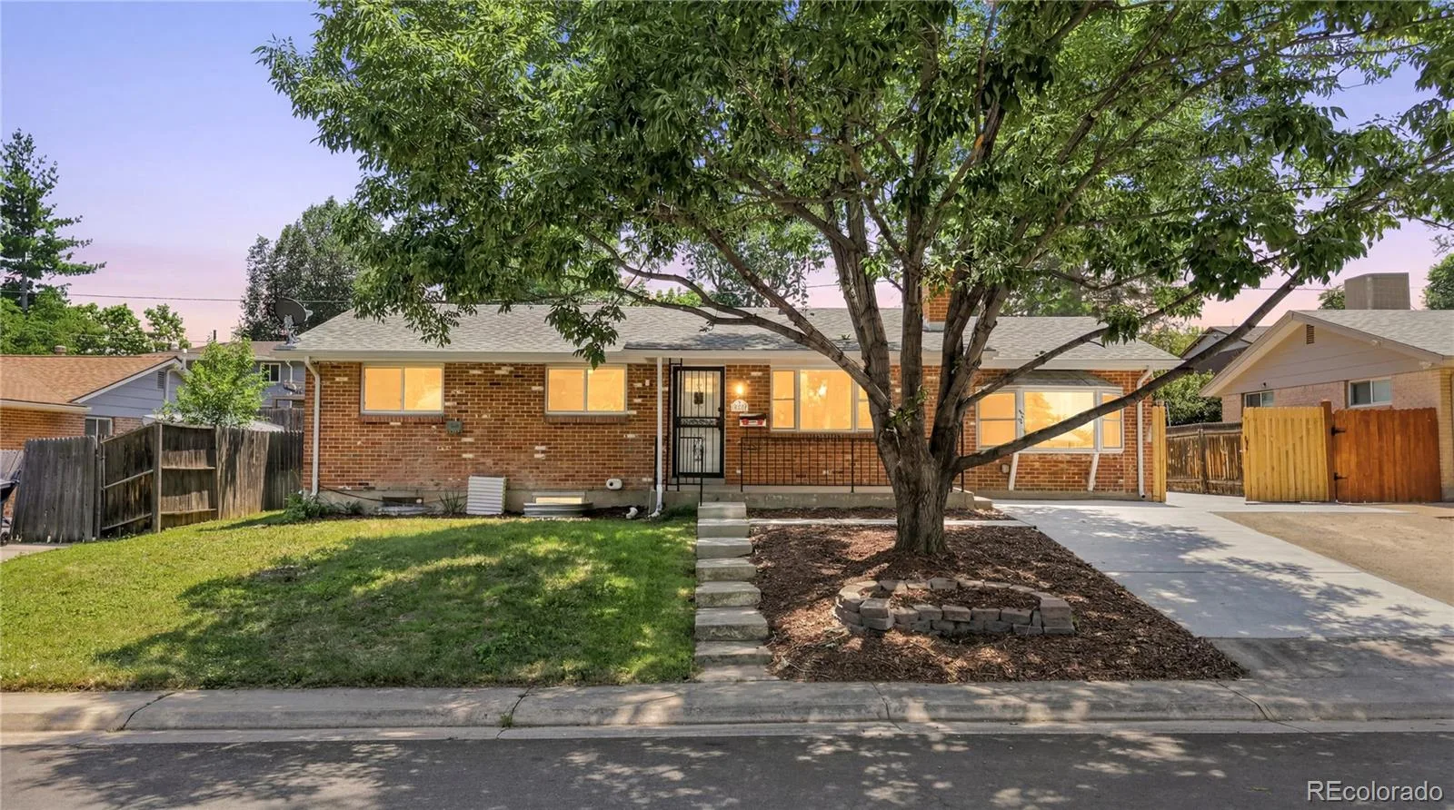 4264 W Radcliff Avenue Denver CO 80236 | MLS #REC7618578 08202026173043 1600 33