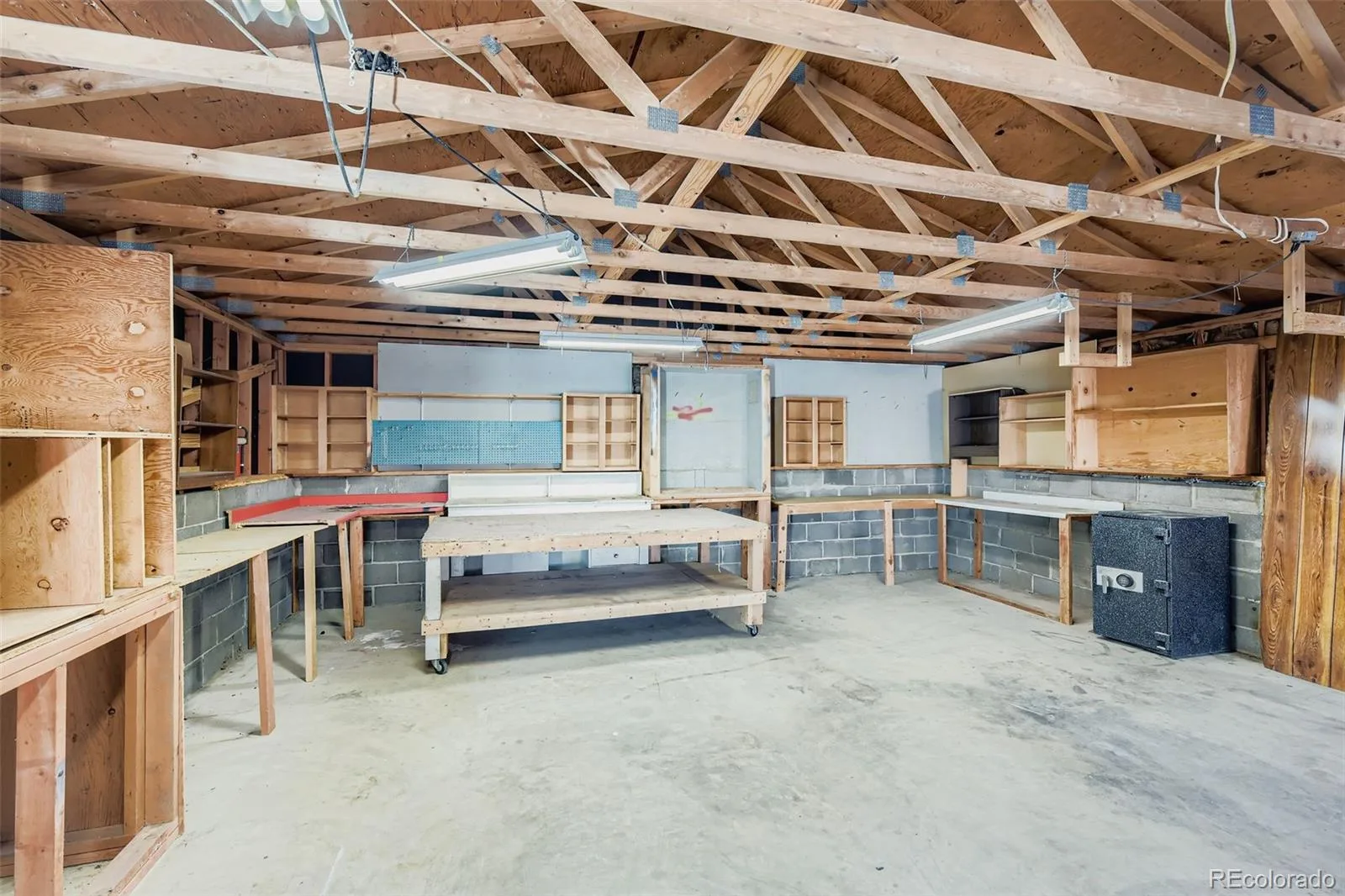 4264 W Radcliff Avenue Denver CO 80236 | MLS #REC7618578 08202026173043 1600 39