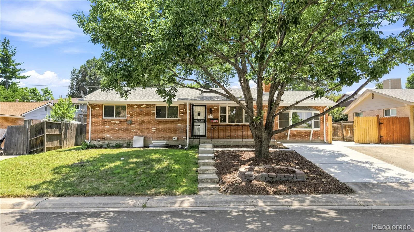4264 W Radcliff Avenue Denver CO 80236 | MLS #REC7618578 08202026173043 1600 40