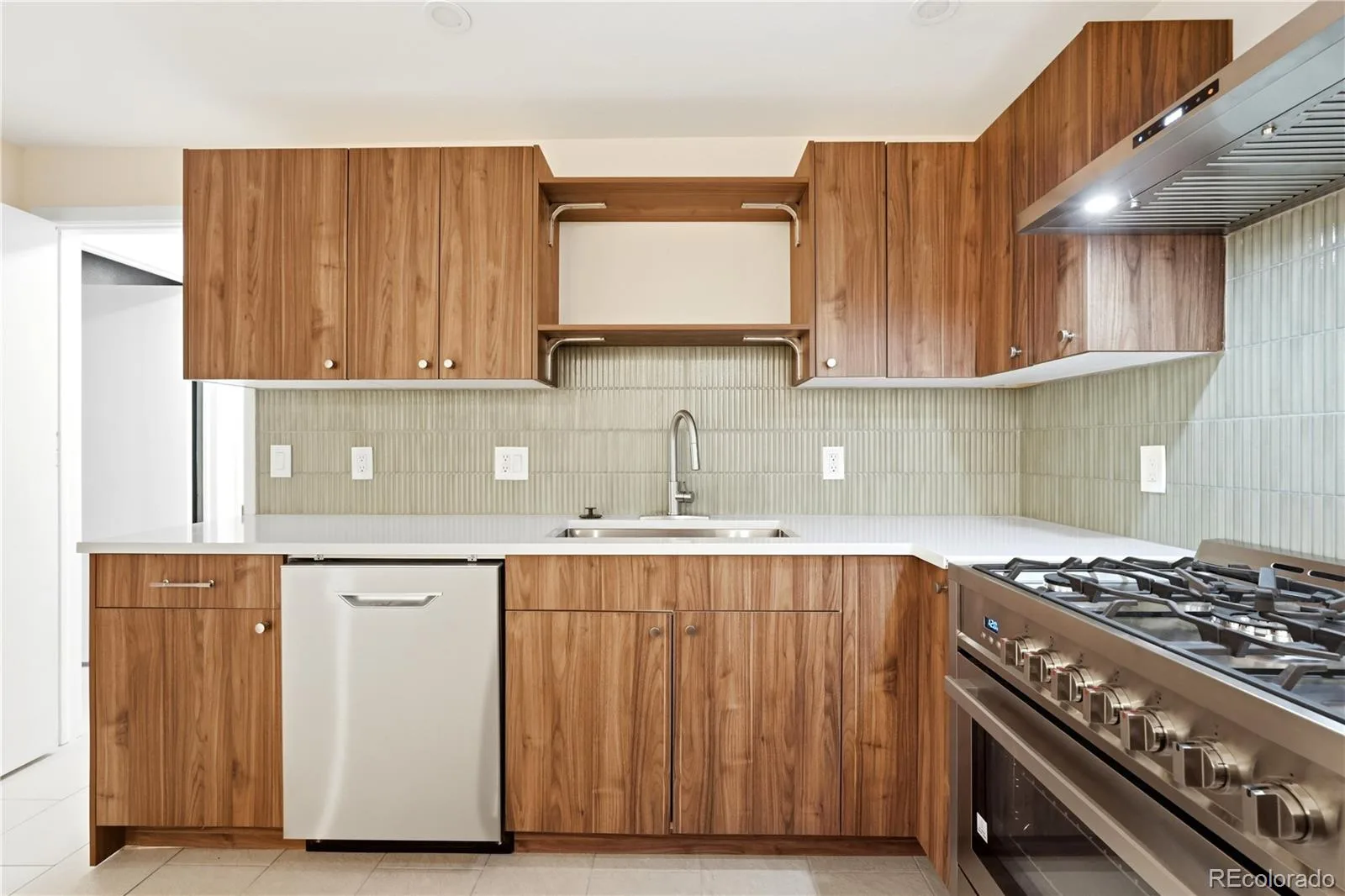 4264 W Radcliff Avenue Denver CO 80236 | MLS #REC7618578 08202026173043 1600 5