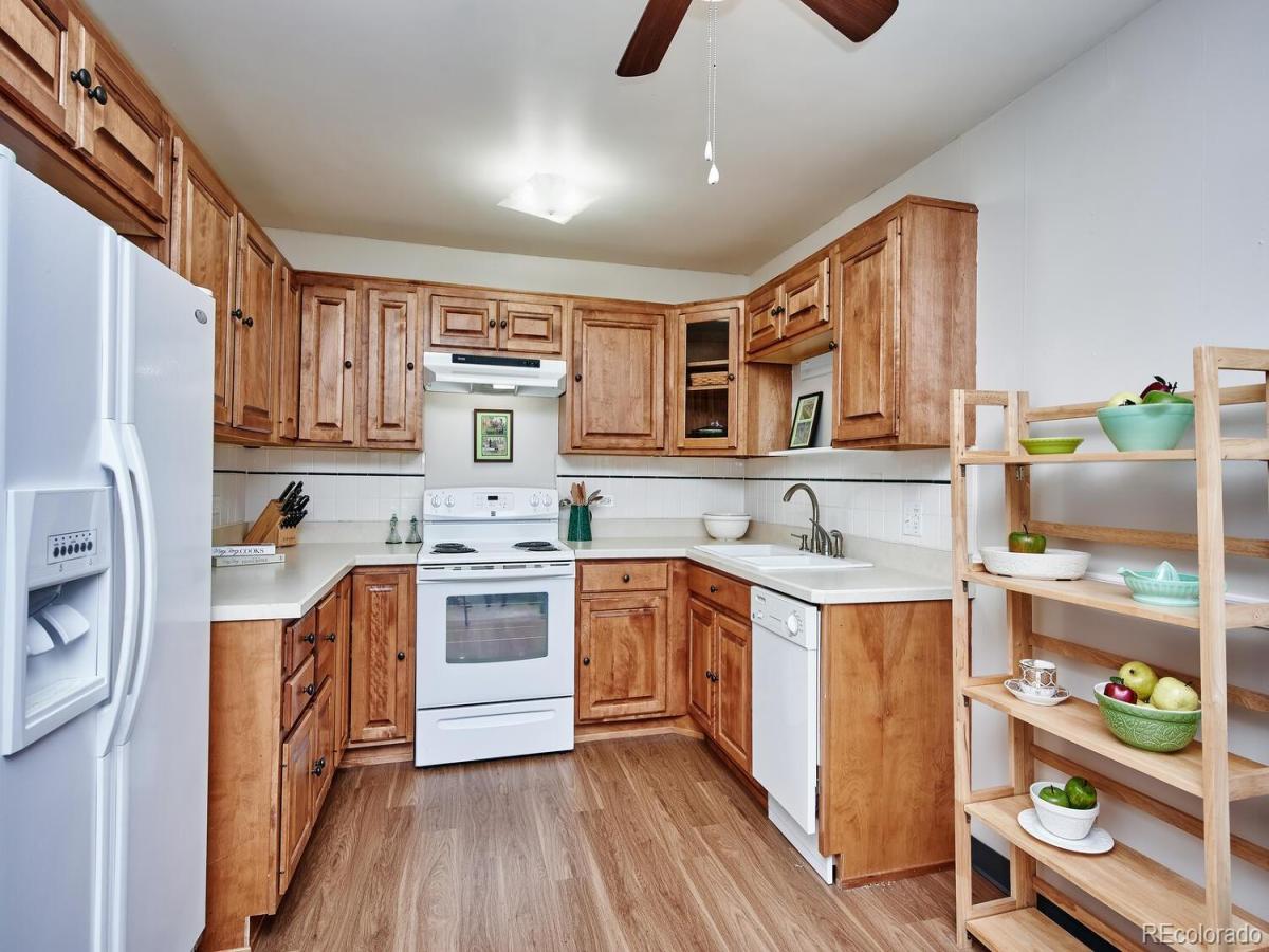 695 S Alton Way #2B Denver CO 80247 | MLS #REC4639232 MLS #REC4639232 image #0