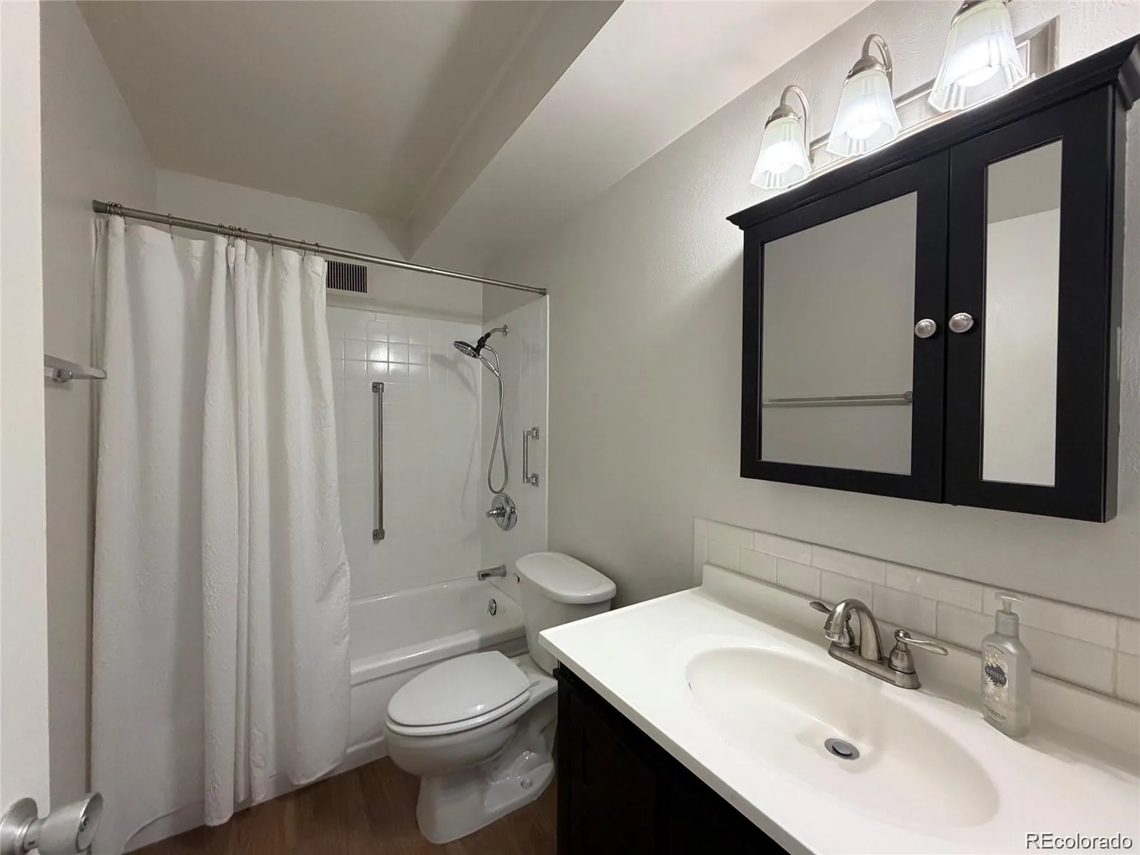695 S Alton Way #2B Denver CO 80247 | MLS #REC4639232 10062026035200 1600 14