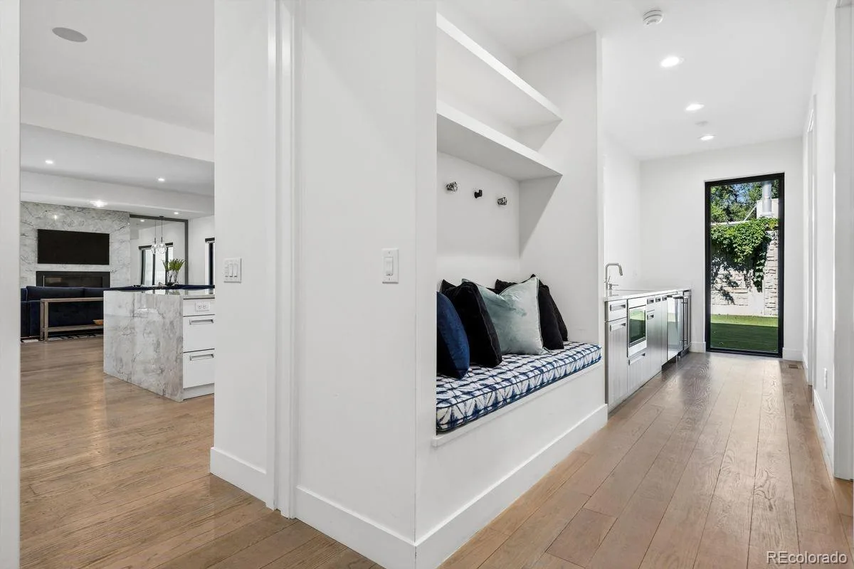 2821 E Cedar Avenue #17 Denver CO 80209 MLS #REC7618979 06182026000019 1200 15