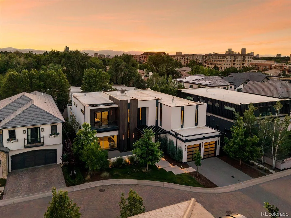 2821 E Cedar Avenue #17 Denver CO 80209 MLS #REC7618979 06182026000019 1200 40