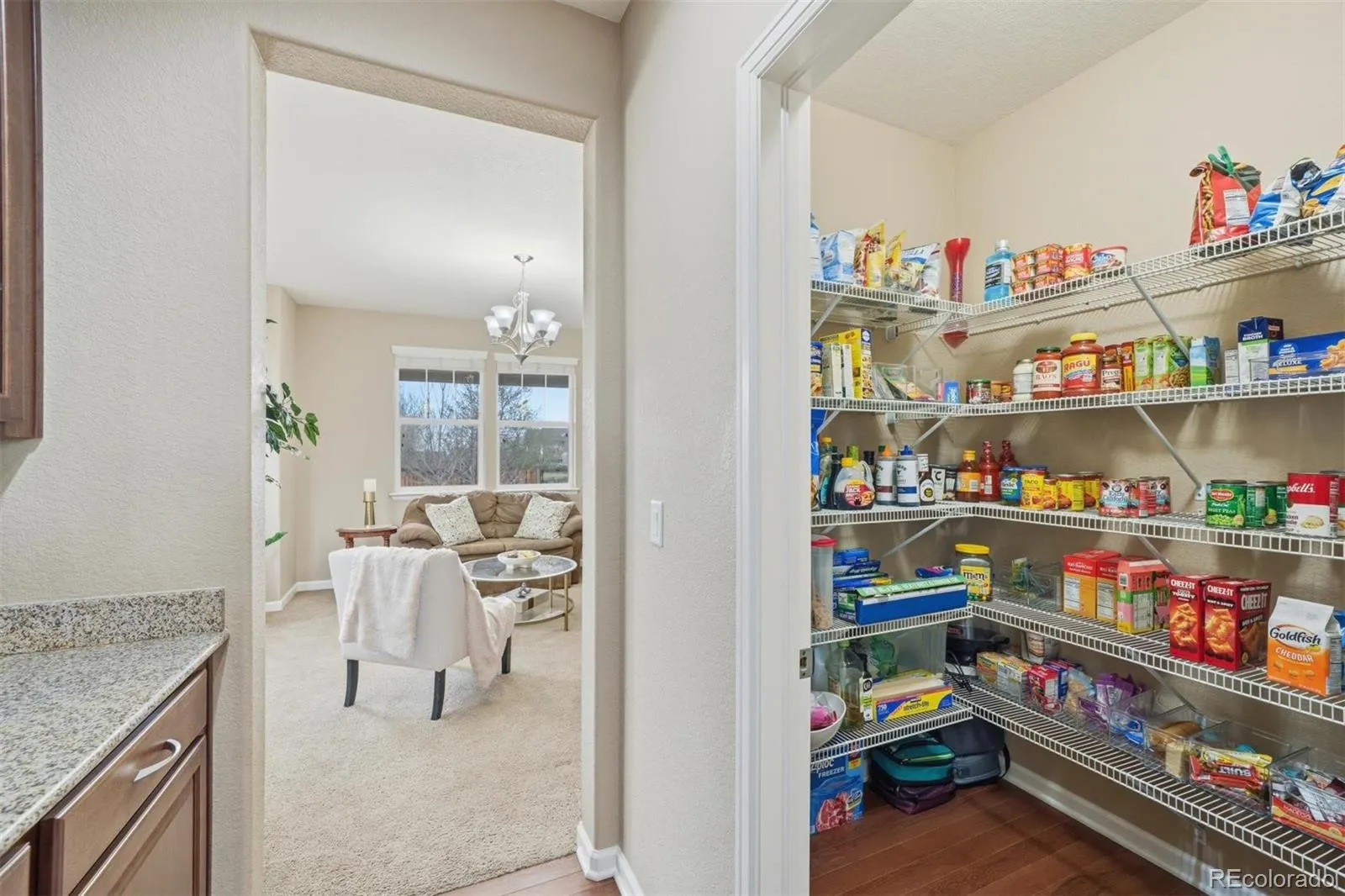 25690 E Hoover Place Aurora CO 80016 MLS #REC7622192 05192026053605 1600 14