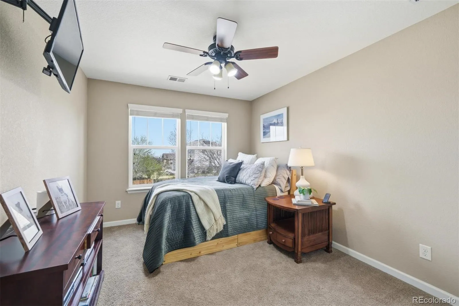 25690 E Hoover Place Aurora CO 80016 MLS #REC7622192 05192026053605 1600 32