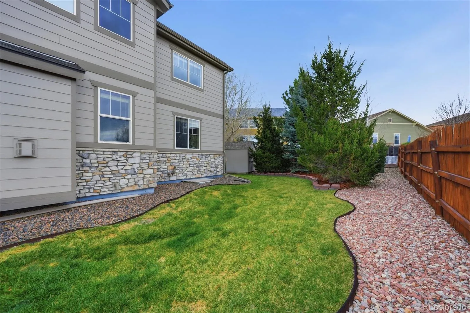 25690 E Hoover Place Aurora CO 80016 MLS #REC7622192 05192026053605 1600 42