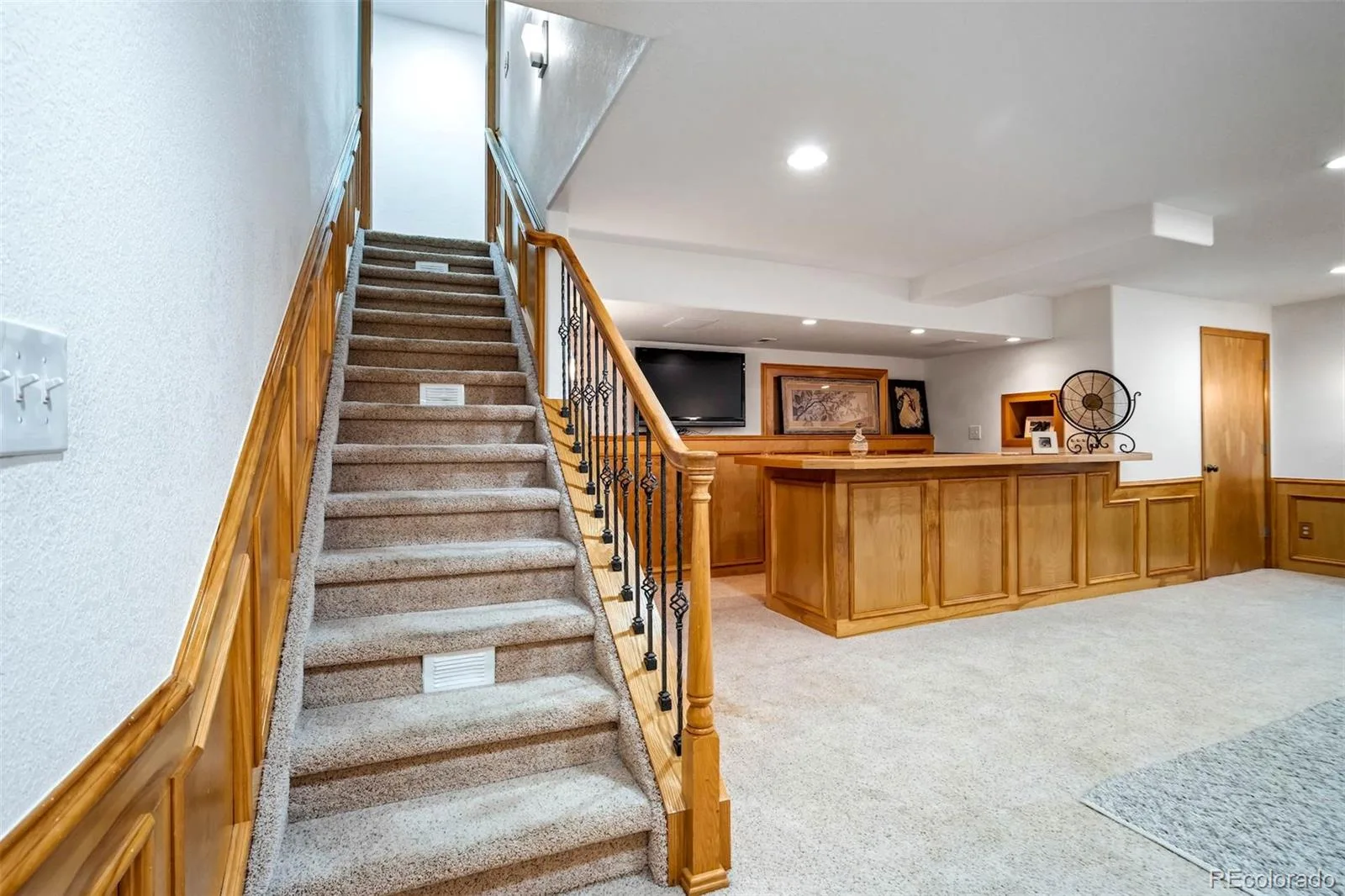 1294 Kittery Street Castle Rock CO 80104 | MLS #REC7622810 08272026095312 1600 36