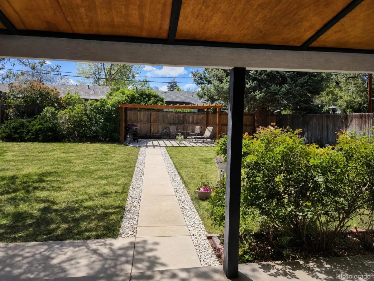 3227 S Grape Street Denver CO 80222 MLS #REC3757699 05162026041403 1200 23