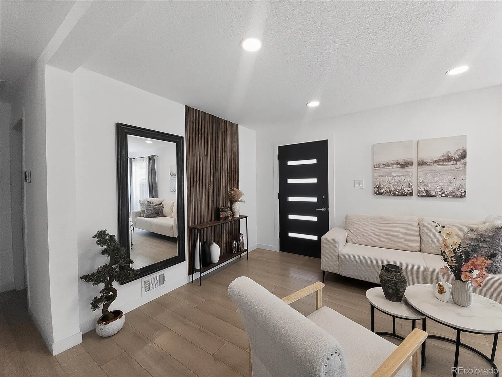 3227 S Grape Street Denver CO 80222 MLS #REC3757699 05162026041403 1600 1