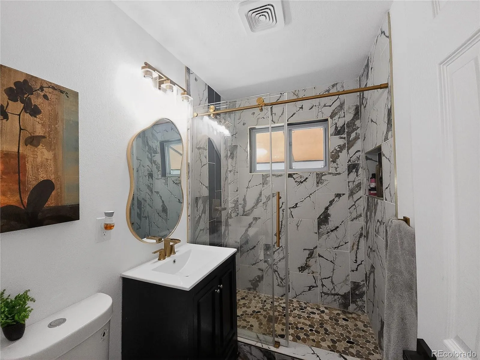 3227 S Grape Street Denver CO 80222 MLS #REC3757699 05162026041403 1600 10