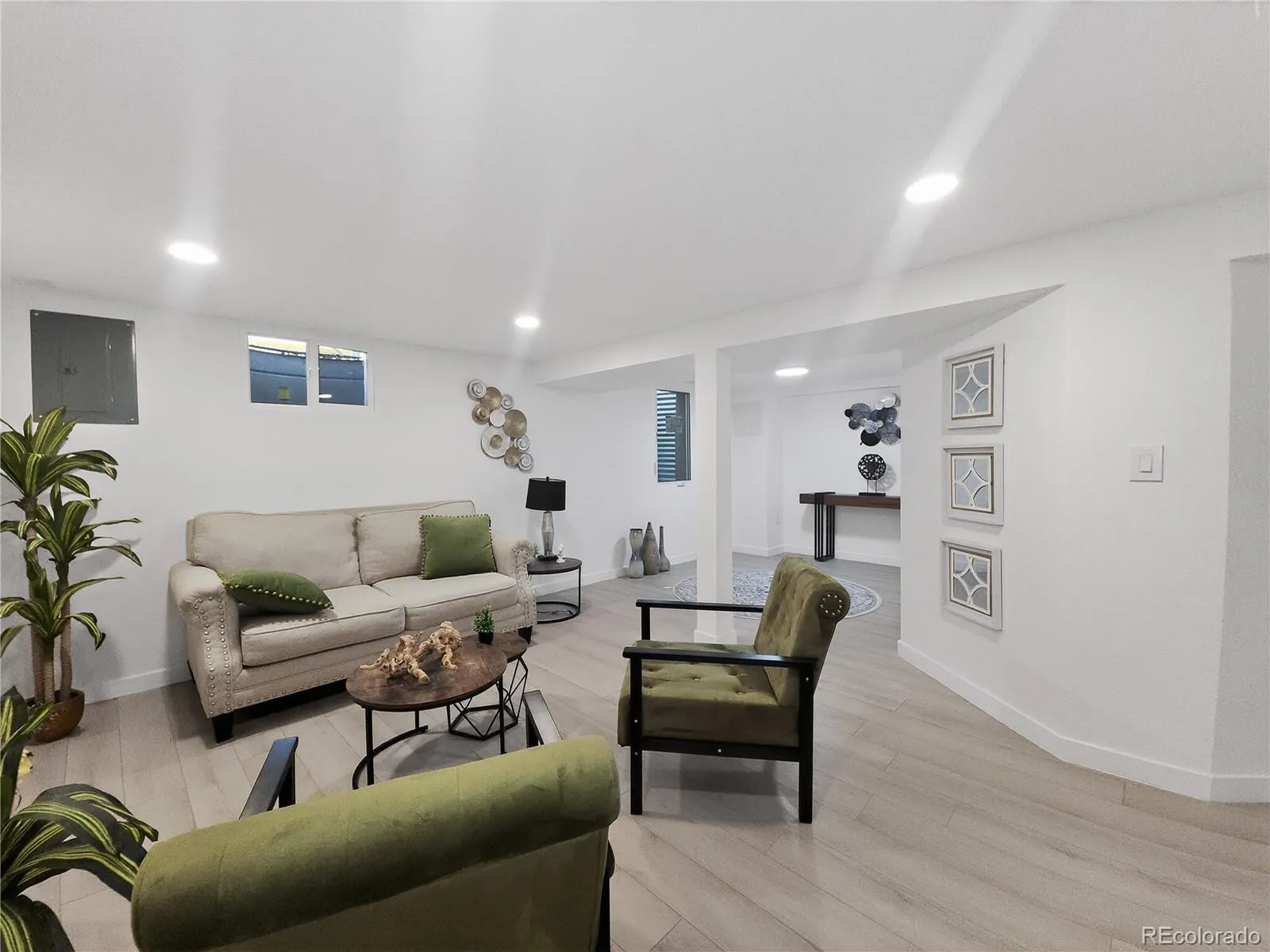 3227 S Grape Street Denver CO 80222 MLS #REC3757699 05162026041403 1600 13