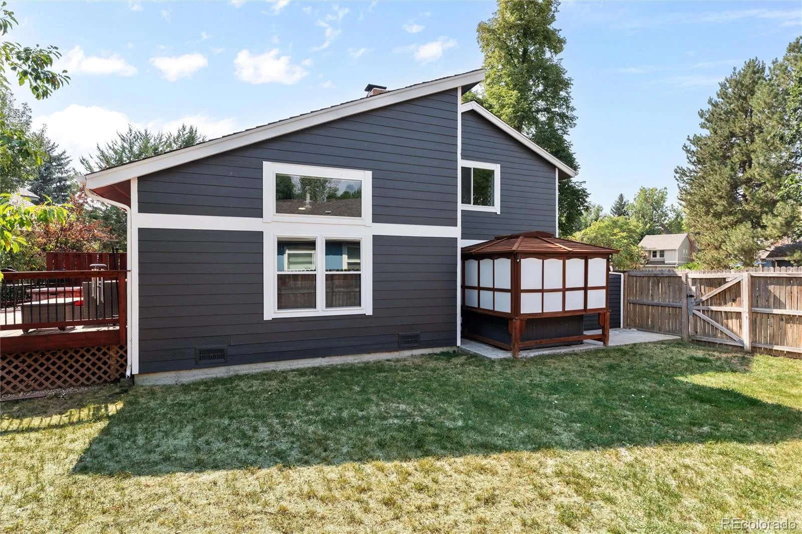8955 W 80th Drive Arvada CO 80005 | MLS #REC7624133 08122026224158 1600 33