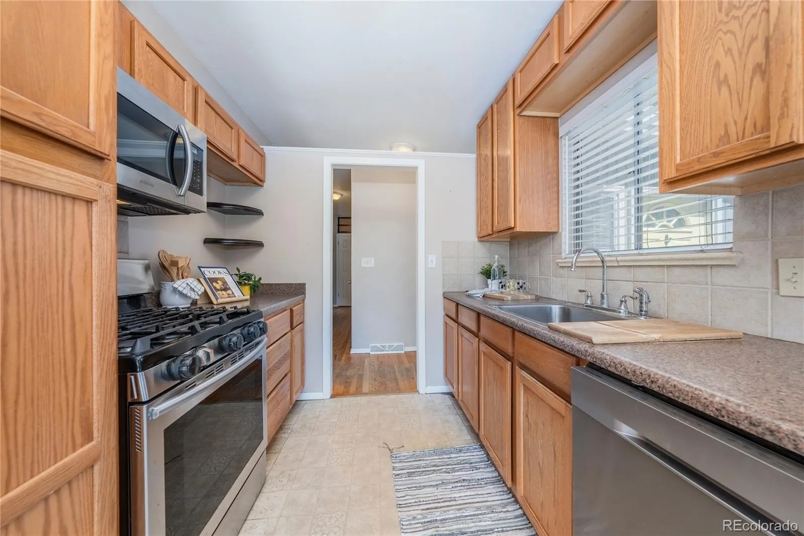 4770 S Mariposa Drive Englewood CO 80110 MLS #REC7630293 05152026151005 1600 14