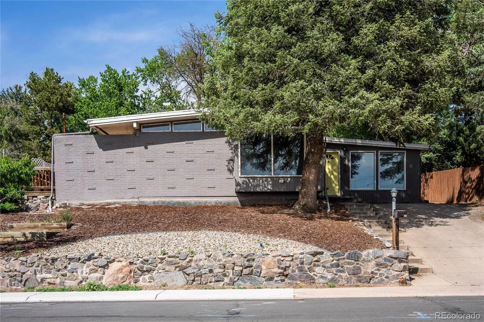 4770 S Mariposa Drive Englewood CO 80110 MLS #REC7630293 05152026151005 1600 2