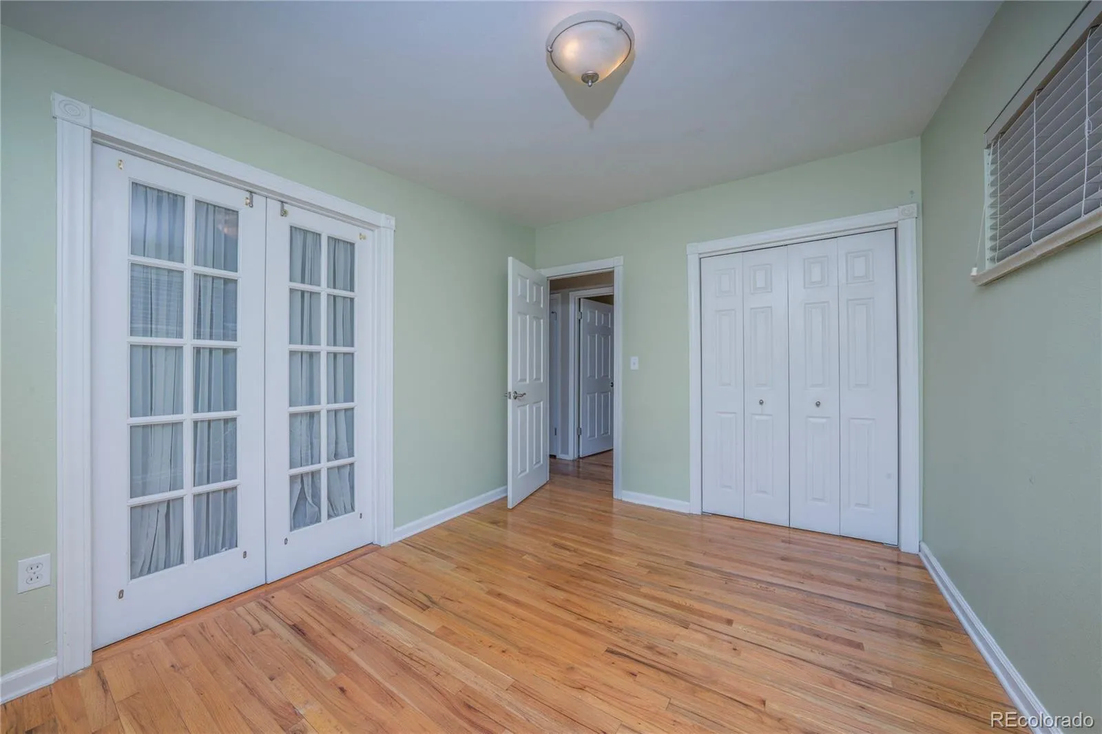 4770 S Mariposa Drive Englewood CO 80110 MLS #REC7630293 05152026151005 1600 22