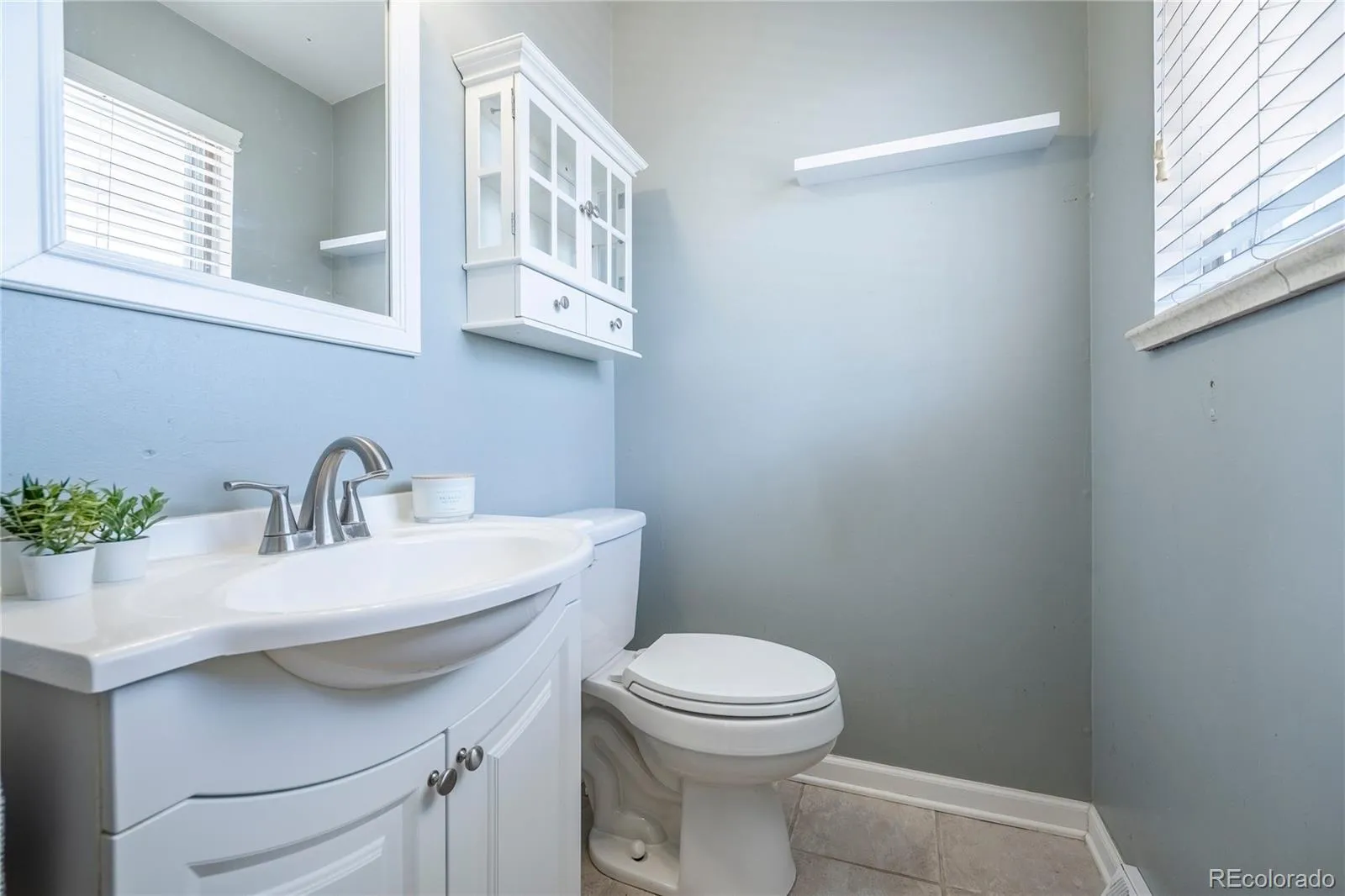 4770 S Mariposa Drive Englewood CO 80110 MLS #REC7630293 05152026151005 1600 23