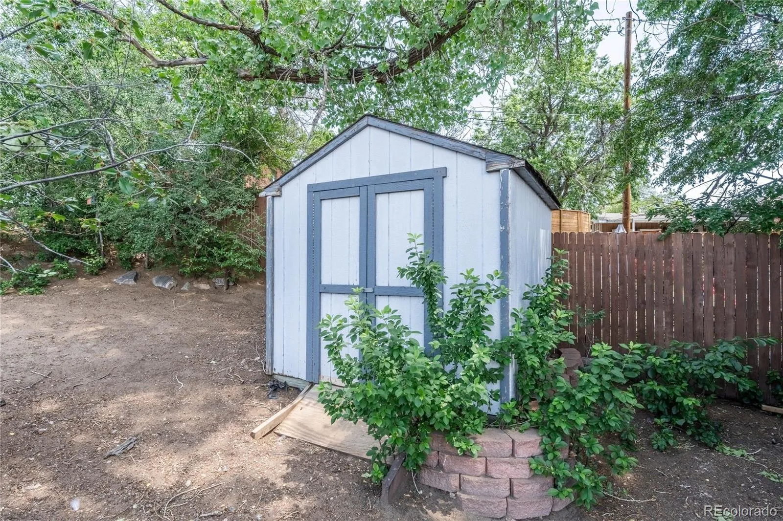4770 S Mariposa Drive Englewood CO 80110 MLS #REC7630293 05152026151005 1600 35