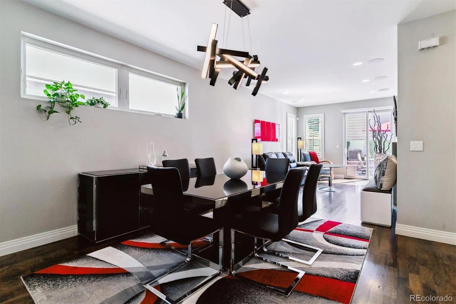 04112026192122 1600 12